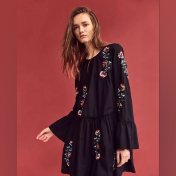 Zara Dresses & Skirts - Zara Elegant Black Embroidered Long Sleeve Mini Dress..Size:XS